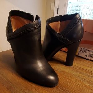 Not used, Via Spiga bootie